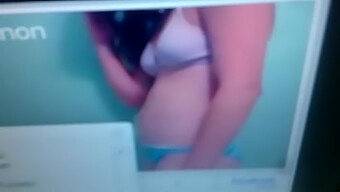 Chica Adolescente Encuentra El Amor En Omegle